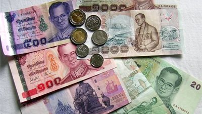 العملة التايلاندية تهوي لأدنى مستوى في ست سنوات بعد تفجير بانكوك