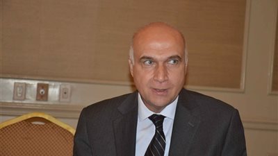 وزير السياحة يتلقى تقريراً بشأن أداء الشركات السياحية خلال موسم العمرة