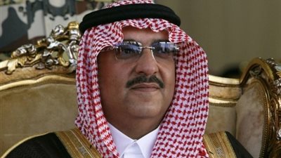 نائب خادم الحرمين الشريفين يعزى الرئيس السيسى فى وفاة والدته