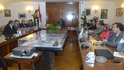 خطة لتقييم رأس مال 43 شركة قابضة لطرحها في البورصة