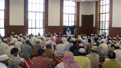 جدل بمحافظات مصر بعد قرار مراقبة المساجد بالكاميرات.. أهالي البحيرة: أماكن مقدسة جُعلت للصلاة وليس للتجسس.. والفيوم: تساعد على ضبط السلوك