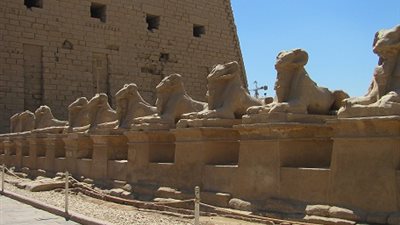 آثري يطرح 7 حلول للحفاظ على الآثار من الانفجارات والتعديات