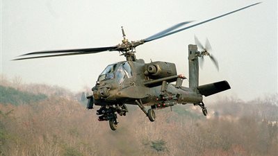 سقوط طائرة أباتشي واستشهاد طاقمها بالسعودية