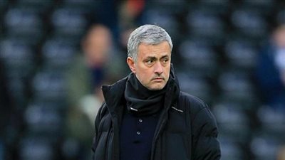 مورينيو مازحًا: سأفوز بالثلاثية هذا العام