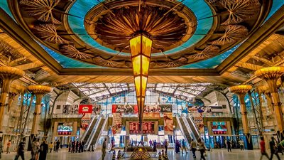 الداخلية: كراسي متحركة بمحطات السكة الحديد لمساعدة كبار السن