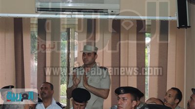بالصور.. مدير شرطة النقل يجتمع بالأمناء والأفراد لبحث مطالبهم 