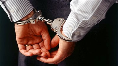 ضبط رئيس مكتب تموين بالقاهرة استولى على 1320 جنيهًا