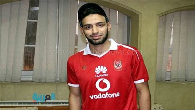 شاهد.. ميدو جابر بقميص الأهلي لأول مرة