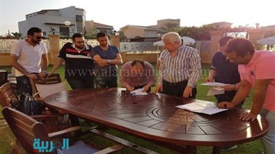 بالصور.. وكيل ستانلي يوقع على انضمامه للزمالك لمدة سنة