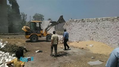 بالصور.. حملة لإزالة الإشغالات بقرية ترسا في القليوبية 