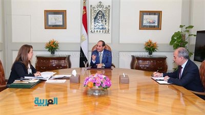 السيسي يلتقي بوزيرة التضامن الاجتماعي