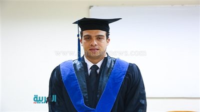 ضابط شرطة يحل أزمة الاقتصاد بـ