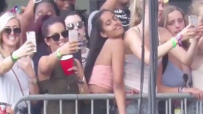 بالفيديو.. ابنة أوباما تظهر ملابسها الداخلية برقصات جنسية