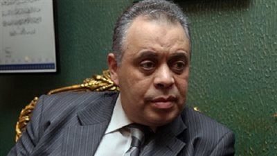 بالتفاصيل.. حقيقة الاعتداء على أشرف زكي نقيب المهن التمثيلية