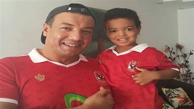 بالصور.. هكذا استعد هشام الجخ لتشجيع الأهلي في نهائي الكأس