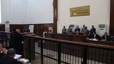 بدء جلسة محاكمة 30 متهمًا بـ