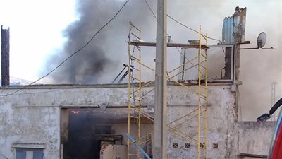 مصدر أمني ينفي وقوع إصابات في حريق شركة موبيليا 