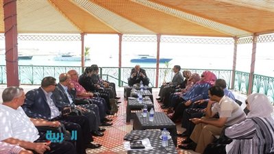 محافظ السويس يبحث مع وفد 