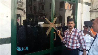 بالصور..غلق 4 مقاهِ مخالفة بمصر الجديدة 
