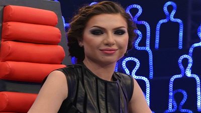 منى عبد الوهاب تعلن ارتباطها على 