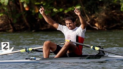 عبدالخالق البنا لاعب التجديف يتأهل إلى نهائيات 