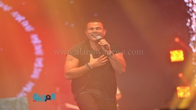 بالصور.. عمرو دياب يتألق في حفل جولف بورتو مارينا