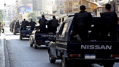 ضبط رجل وزوجته يديران 