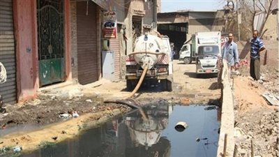مواطنة تشتكي من طفح مياه الصرف بروض الفرج 
