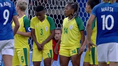 بالفيديو.. لقطة مثيرة للجدل في مباراة لـ