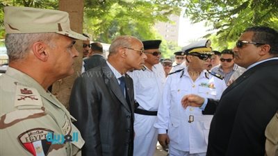 بالصور.. حملة مكبرة لإزالة الإشغالات في حي بولاق 