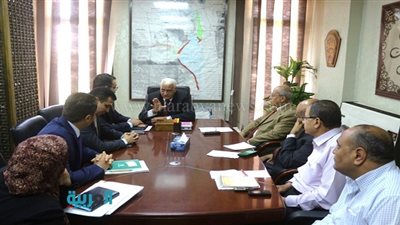 محافظ السويس يبحث مع وفد 