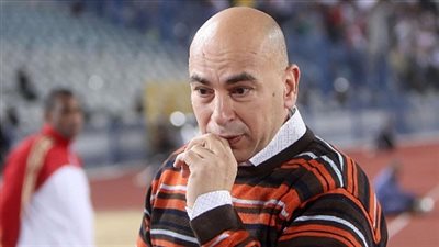 حسام حسن يطمئن على سلامة لاعب 