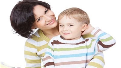 ماذا تفعلين عندما يقوم طفلك بهذا السلوك الجنسي؟ 