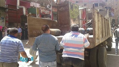 بالصور.. حملة مكبرة بترعة الزمر في أوسيم