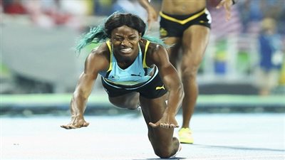 شاهد.. الاحتيال طريق اللاعبة 