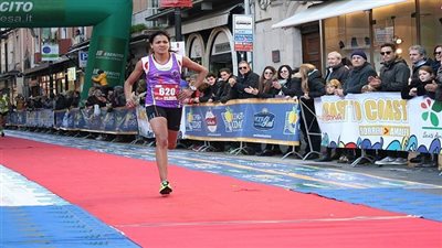 بالفيديو.. مصرع عداءة مغربية حاولت تفادي قطارًا بجنوب إيطاليا