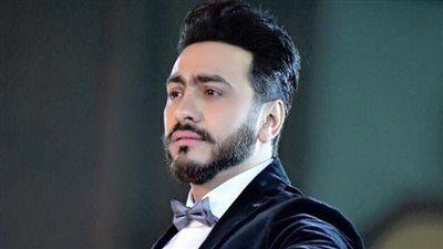 تامر حسني يحيى حفلًا بالمسرح الروماني في الساحل الشمالي 