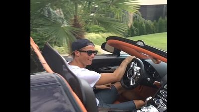 بالصور.. سيارة رونالدو الجديدة بـ1.7 مليون إسترليني