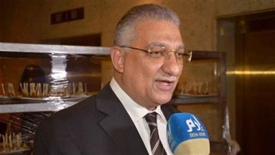 وزير التنمية المحلية ينفي وجود حركة محافظين قريبًا