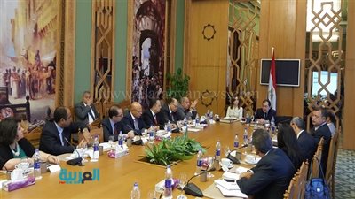 وزير البترول يستعرض استراتيجية الوزارة خلال لقاءه السفراء الجدد