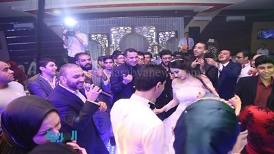 بالصور.. كريم محسن وياسمين نيازي نجوم حفل زفاف 
