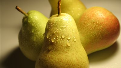 الكمثرى تتراجع لـ8 جنيهات بسوق العبور اليوم