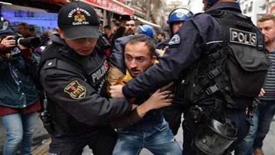 تركيا تعتقل 146 أستاذا جامعيًا يشتبه في تورطهم بمحاولة الانقلاب