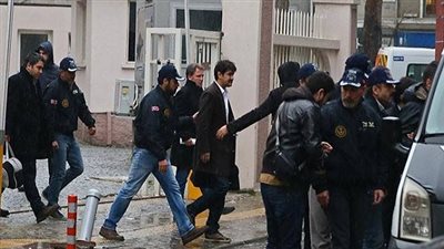 سلطات الأمن التركية تعتقل مفتشي البنوك والأكاديميين