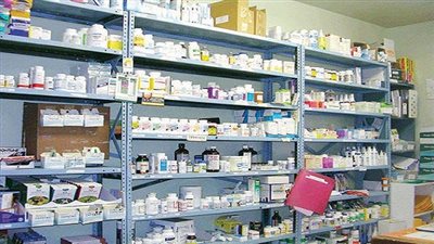 بعد ارتفاع الدولار والمواد الخام.. شركات الأدوية تعلن الإضراب.. والحكومة تهدد بسحب التراخيص.. خبراء: سياسة الدولة عشوائية.. ووزارة الصحة: 