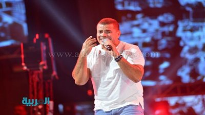 بالصور.. عمرو دياب يشعل حفل 