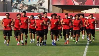 راحة سلبية للاعبي الأهلي بعد مباراة أسيك