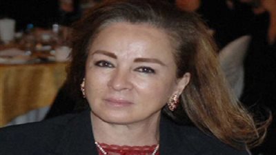 نجلاء فتحي تحضر حفل تكريمها في 