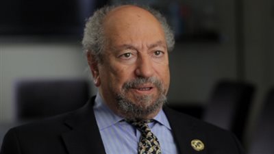 سعد الدين إبراهيم: انخفاض شعبية السيسي يرجع إلى أداء الحكومة