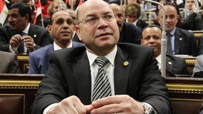 برلماني يطالب بالسيطرة على توزيع تذاكر 